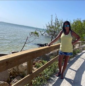 Meet your Posher, Debbie